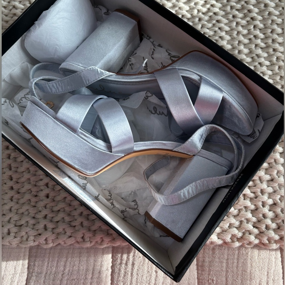 Lulus blue satin heels. NEVER WORN. size 6